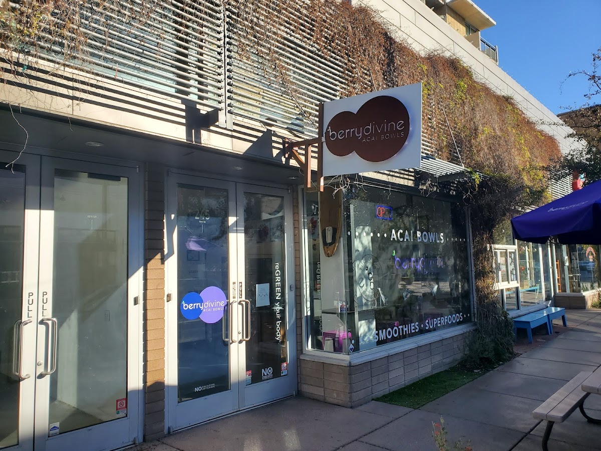 Berry Divine Açaí Bowls